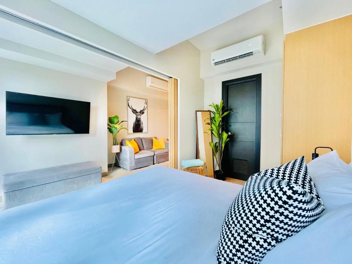Uptown Parksuites Bgc Taguig Exterior photo