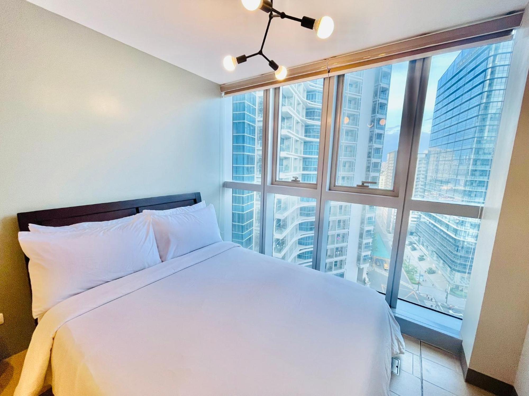 Uptown Parksuites Bgc Taguig Exterior photo